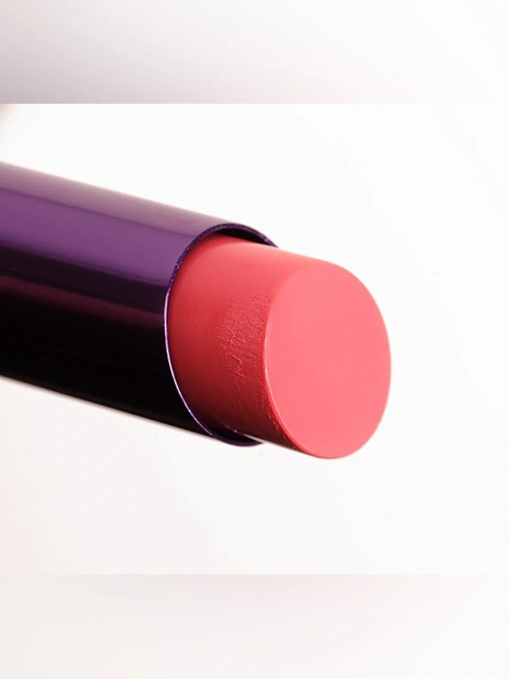 NIB Urban Decay Revolution Lipstick - Streak